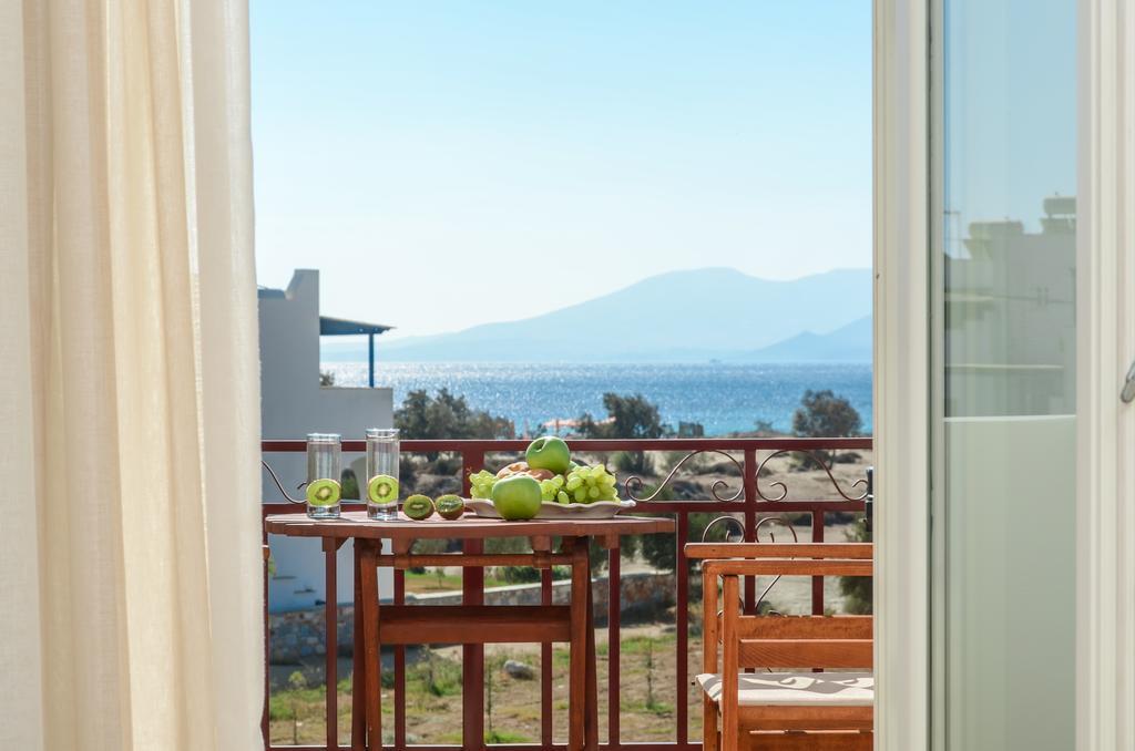 Perla Hotel Agios Prokopios  Exterior photo